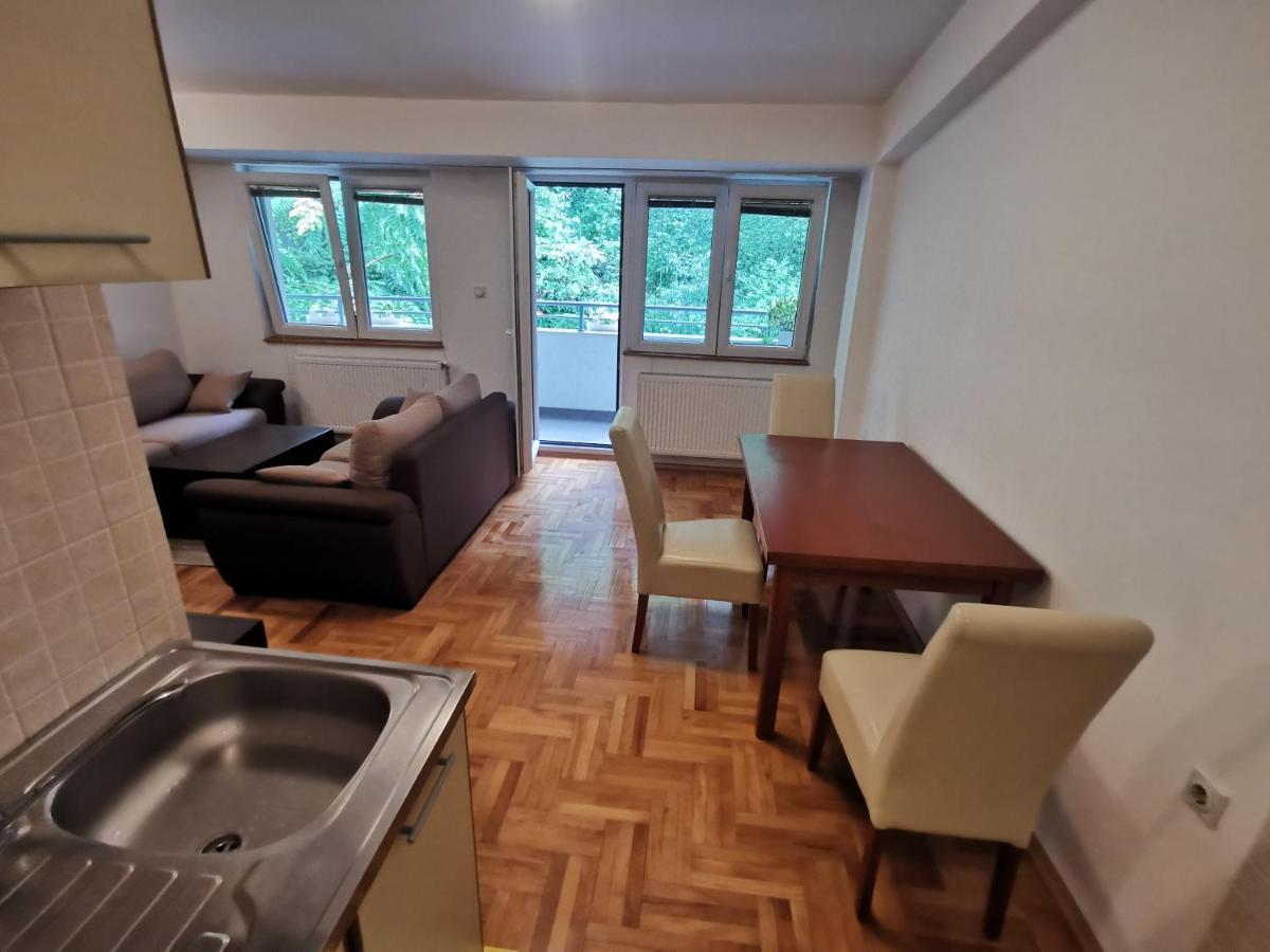 Zagrebska Flat Apartment Skopje Bagian luar foto