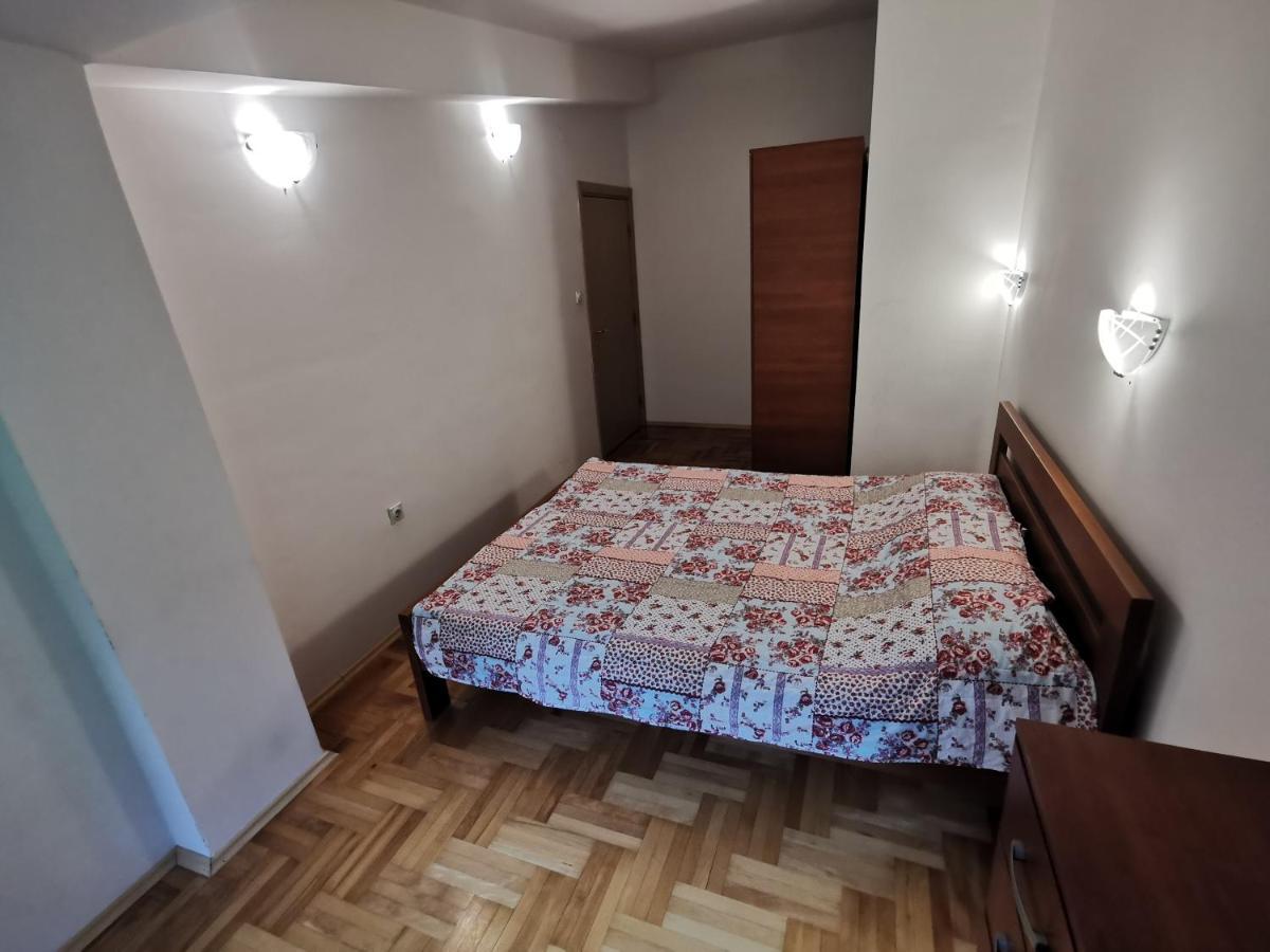 Zagrebska Flat Apartment Skopje Bagian luar foto