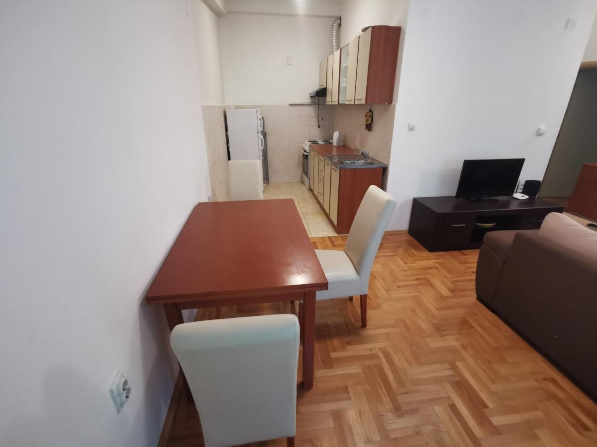 Zagrebska Flat Apartment Skopje Bagian luar foto